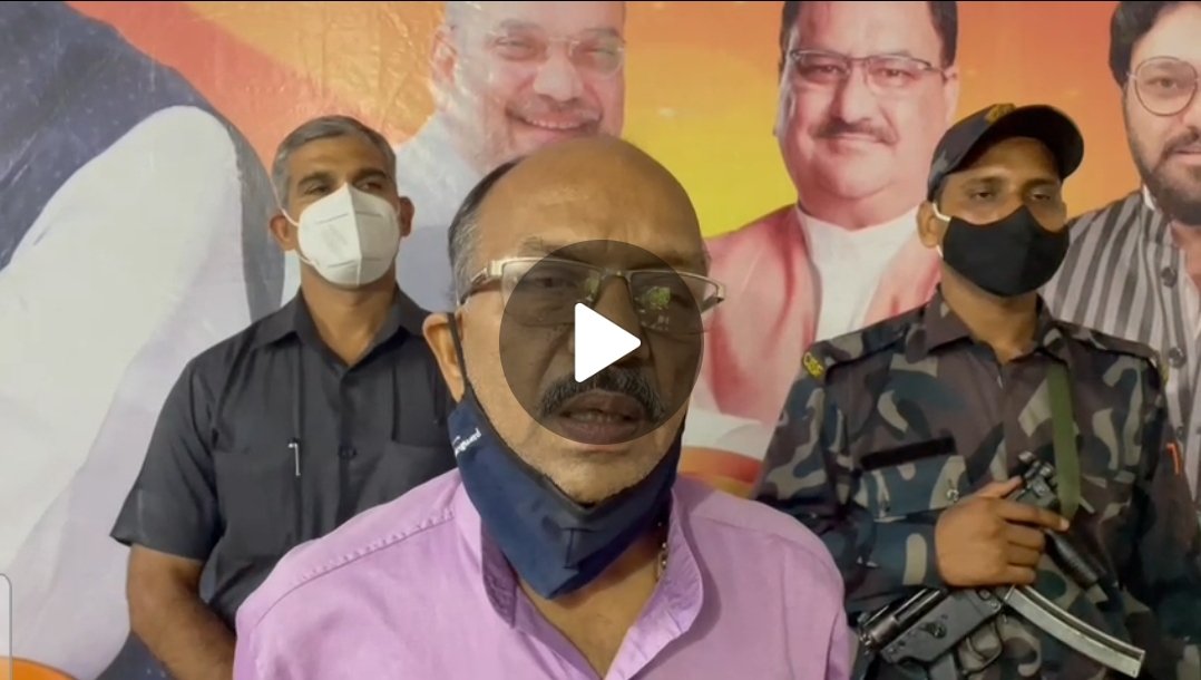 প্রাক্তন ডেপুটি মেয়রের ভ্যাকসিন দেওয়া নিয়ে বিতর্ক Screenshot 20210703 185903 WhatsApp প্রাক্তন ডেপুটি মেয়রের ভ্যাকসিন দেওয়া নিয়ে বিতর্ক