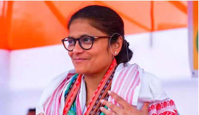 কংগ্রেসের সঙ্গে দীর্ঘ ৩০ বছরের সম্পর্ক ছেদ করলেন সুস্মিতা দেব ( Sushmita Dev )